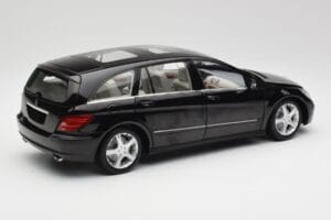 Mercedes R-Class W251 Obsidian Must Minichamps 1:18 150034601 Metall - pilt 3/8