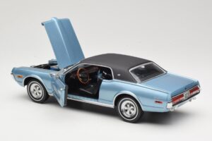Mercury Cougar XR-7 Sinine Sun Star 1:18 1562 Metall - pilt 5/8