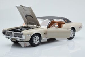 Mercury Cougar XR7-G Fawn Sun Star 1:18 1572 Metall - pilt 2/8