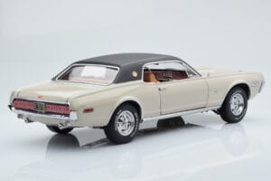 Mercury Cougar XR7-G Fawn Sun Star 1:18 1572 Metall - pilt 3/8