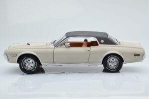 Mercury Cougar XR7-G Fawn Sun Star 1:18 1572 Metall - pilt 4/8