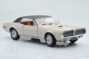 Mercury Cougar XR7-G Fawn Sun Star 1:18 1572 Metall - pilt 6/8