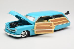 Mercury Merc Woodie Sinine Hot Wheels 1:18 27806 Metall - pilt 2/8