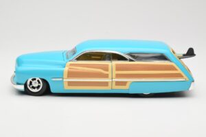 Mercury Merc Woodie Sinine Hot Wheels 1:18 27806 Metall - pilt 4/8