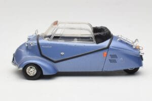 Messerschmitt KR201 Roadster Sinine Revell 1:18 08966 Metall - pilt 4/8