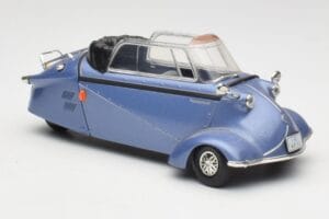 Messerschmitt KR201 Roadster Sinine Revell 1:18 08966 Metall - pilt 6/8
