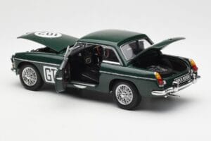 MGB GT Mk2 Nurburgring Roheline AUTOart 1:18 86781 Metall - pilt 5/8