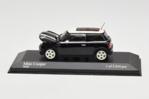 MINI Cooper R50 Must Minichamps 1:43 431138101 Metall - pilt 2/5