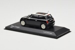 MINI Cooper R50 Must Minichamps 1:43 431138101 Metall - pilt 4/5