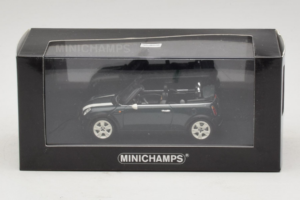 Mini Cooper Kabriolett Roheline Valge Triibuga Minichamps 1:43 80420309093-R1 Metall - pilt 5/5