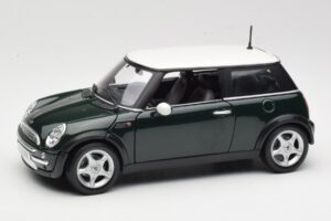 Mini Cooper Mk7 Roheline Maisto 1:18 7271336 Metall