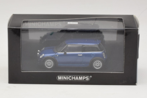 Mini Cooper One R50 Aero Sinine Minichamps 1:43 431138270 Metall - pilt 4/4