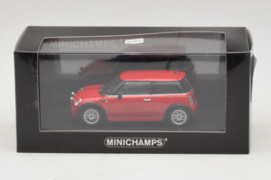 Mini Cooper One R50 Aero Punane Minichamps 1:43 431138272 Metall - pilt 4/4
