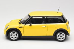 Mini Cooper One R50 Aerodünaamiline Pakett Kollane Kyosho 1:18 80430148553 Metall - pilt 4/8