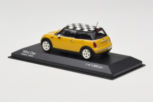 MINI One R50 Kollane Minichamps 1:43 431138104 Metall - pilt 3/5