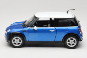 Mini Cooper R50 Sinine Valge Katusega Mondo Motors 1:18 MINI004 Metall - pilt 4/8