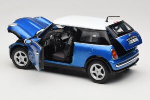 Mini Cooper R50 Sinine Valge Katusega Mondo Motors 1:18 MINI004 Metall - pilt 5/8