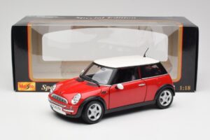 Mini Cooper R50 Punane Maisto 1:18 31619 Metall - pilt 2/8