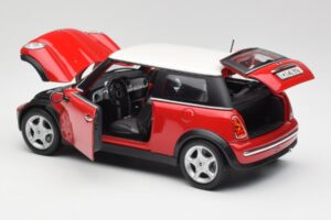 Mini Cooper R50 Punane Maisto 1:18 31619 Metall - pilt 7/8