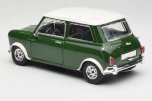 Mini Cooper S British Racing Roheline & Old English Valge Solido 1:18 8021 Metall - pilt 7/8
