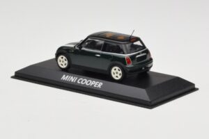 Mini Cooper S R53 Roheline Triipudega Minichamps 1:43 MINI006 Metall - pilt 3/4