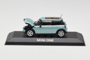 Mini One R50 Heleroheline Helerohelse Katusega Minichamps 1:43 MINI003 Metall