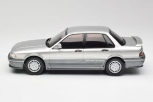 Mitsubishi Galant VR-4 Hõbe IXO 1:18 18CMC191 Metall - pilt 3/6