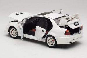 Mitsubishi Lancer Evo VI Tommi Makinen Edition Valge AUTOart 1:18 77157 Metall - pilt 5/8