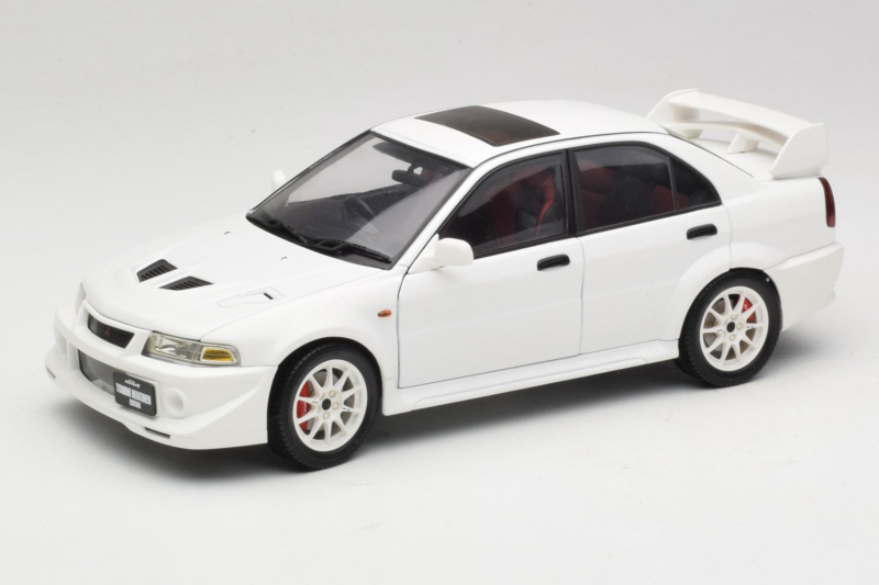 Mitsubishi Lancer Evo VI Tommi Makinen Edition Valge AUTOart 1:18 77157 Metall