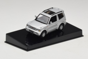 Mitsubishi Pajero SWB Hõbedane AUTOart 1:43 57113 Metall - pilt 2/4