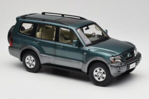 Mitsubishi Pajero V73 Roheline YC Model 1:18 241218040101010215 Metall - pilt 6/8
