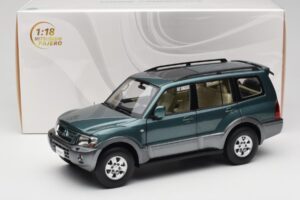 Mitsubishi Pajero V73 Roheline YC Model 1:18 241218040101010215 Metall - pilt 8/8