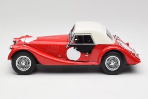 Morgan 4/4 Plus Competition Hardtop Punane Kyosho 1:18 08114R Metall - pilt 4/8