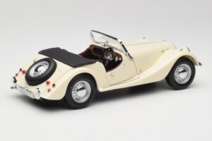 Morgan 4/4 Series II Valge Kyosho 1:18 08111W Metall - pilt 3/8