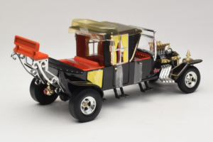 Munsters Koach Must ERTL 1:18 33036 Metall - pilt 2/6