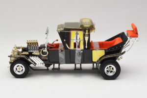 Munsters Koach Must ERTL 1:18 33036 Metall - pilt 3/6