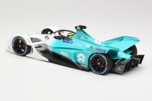 NIO 004 Team NIO #8 T. Dillmann Formula E Season 5 2019 Minichamps 1:18 114180008 Metall - pilt 5/6