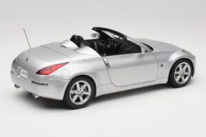 Nissan 350Z Z33 Roadster Diamond Hõbedane AUTOart 1:18 77371 Metall - pilt 3/8