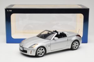 Nissan 350Z Z33 Roadster Diamond Hõbedane AUTOart 1:18 77371 Metall - pilt 8/8