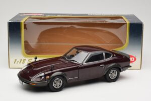 Nissan Fairlady 240Z-G S30 Bordeaux Kyosho 1:18 08212M Metall - pilt 8/8