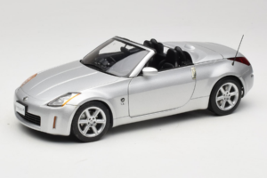 Nissan Fairlady Z Z33 Roadster Diamond Silver AUTOart 1:18 77376 Metall