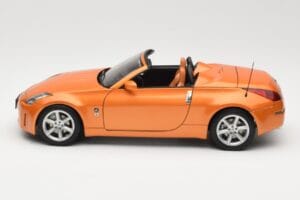 Nissan Fairlady Z Z33 Roadster Sunset Orange AUTOart 1:18 77377 Metall - pilt 4/8