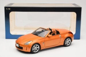 Nissan Fairlady Z Z33 Roadster Sunset Orange AUTOart 1:18 77377 Metall - pilt 8/8