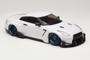 Nissan GT-R R35 Boost Wars 2 Valge Jp Kraemo 1:18 KRAEMO001 Metall - pilt 5/7