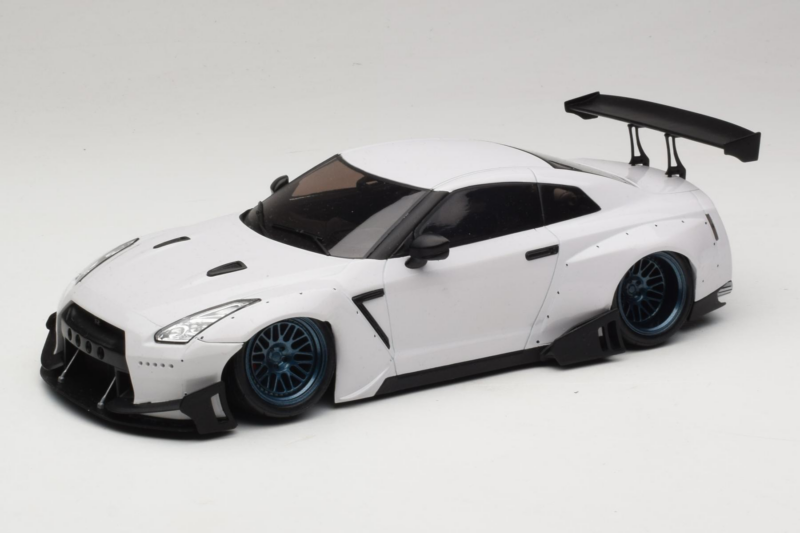 Nissan GT-R R35 Boost Wars 2 Valge Jp Kraemo 1:18 KRAEMO001 Metall