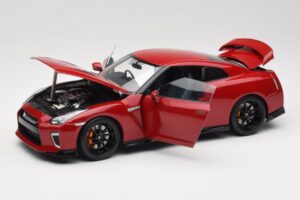 Nissan GT-R R35 Track Edition NISMO Vibrant Red MotorHelix 1:18 M83511 Metall - pilt 2/8