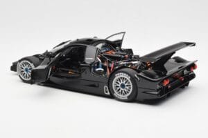 Nissan R390 GT1 #0 24 Hours of Le Mans 1998 AUTOart 1:18 89878 Metall - pilt 5/8
