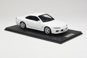 Nissan Silvia S15 Spec-S Valge Cracked Plexi One Model 1:18 REMC034 Metall - pilt 4/7