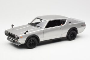 Nissan Skyline 2000 GT-R KPGC110 Hõbedane Kyosho 1:18 08255S Metall