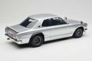 Nissan Skyline C10 2000 GT-R Hõbedane Otto 1:12 G094 Vaik - pilt 2/6